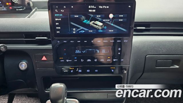 Hyundai Staria 2023 — photo 8