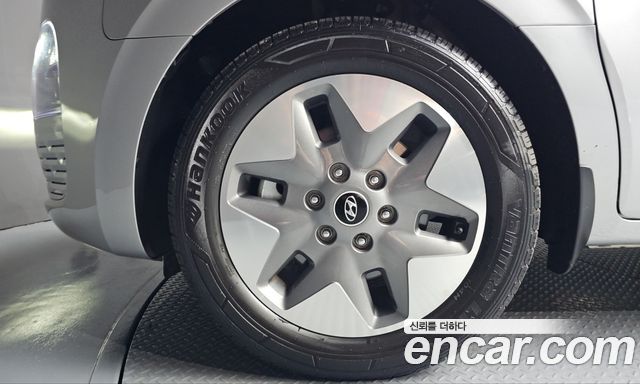 Hyundai Staria 2023 — photo 32
