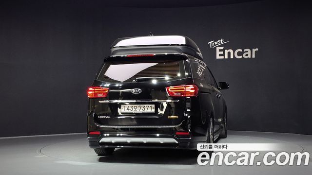 Kia Canival 2020 — photo 4