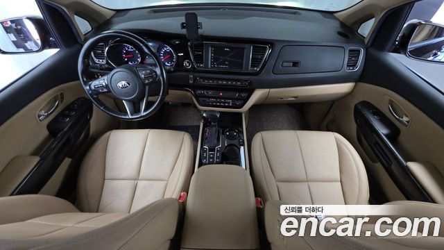 Kia Canival 2020 — photo 10