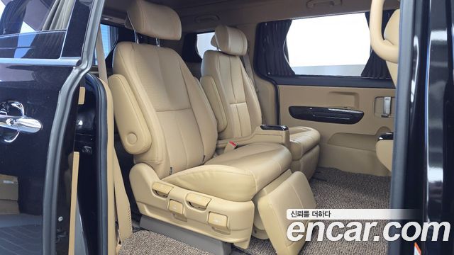 Kia Canival 2020 — photo 17