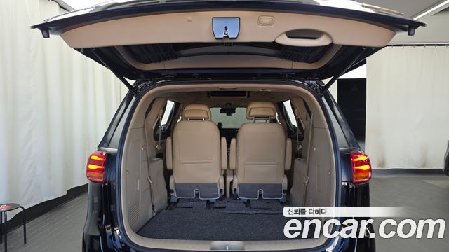 Kia Canival 2020 — photo 24