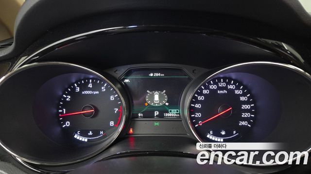 Kia Canival 2020 — photo 25