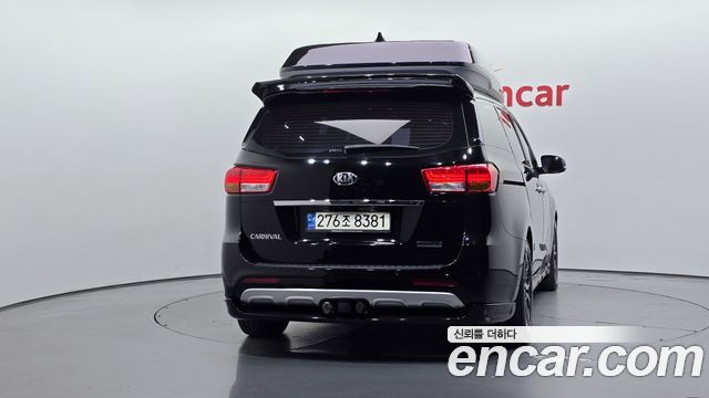 Kia Canival 2018 — photo 4