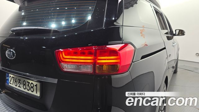 Kia Canival 2018 — photo 9