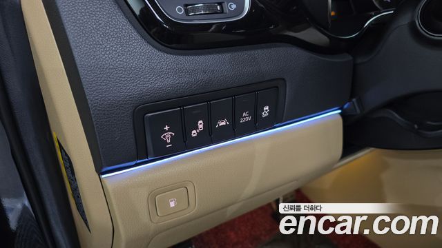 Kia Canival 2018 — photo 29