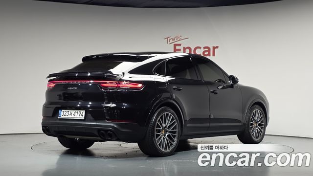 Porsche Cayenne 2021 — photo 2