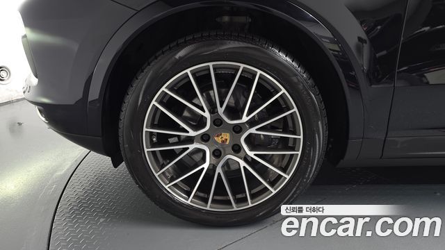 Porsche Cayenne 2021 — photo 5