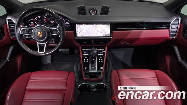 Porsche Cayenne 2021 — photo 10