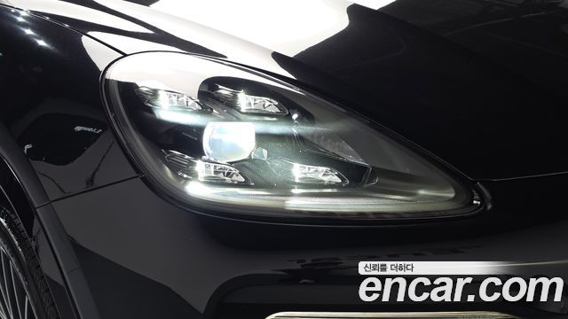 Porsche Cayenne 2021 — photo 8