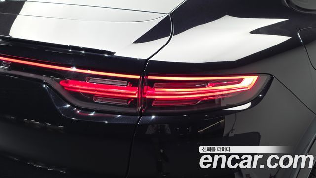 Porsche Cayenne 2021 — photo 9