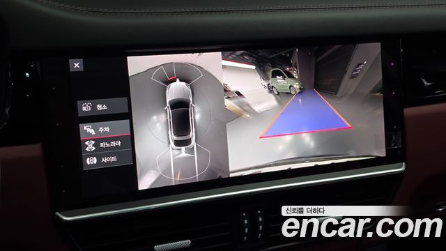 Porsche Cayenne 2021 — photo 27
