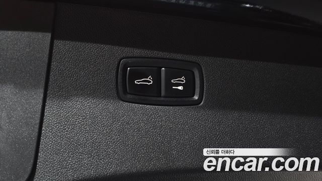 Porsche Cayenne 2021 — photo 35