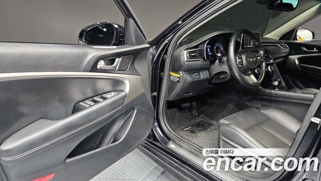 Genesis G70 2019 — photo 13