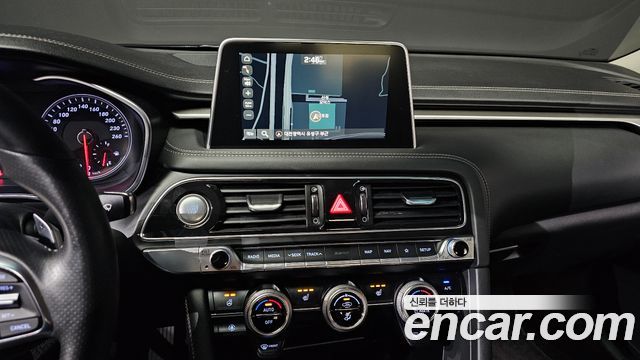 Genesis G70 2019 — photo 18