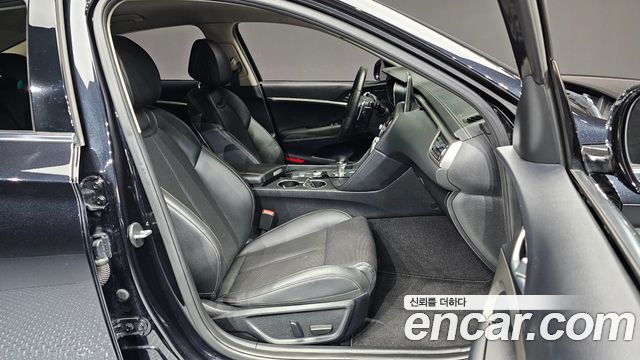 Genesis G70 2019 — photo 16