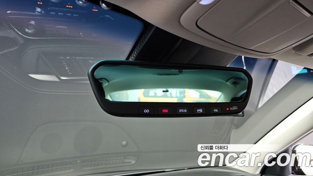 Genesis G70 2019 — photo 27