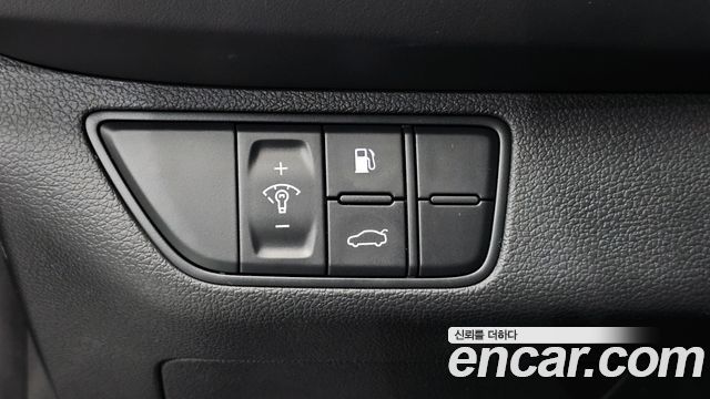 Genesis G70 2019 — photo 28