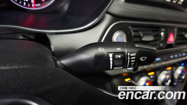 Genesis G70 2019 — photo 30
