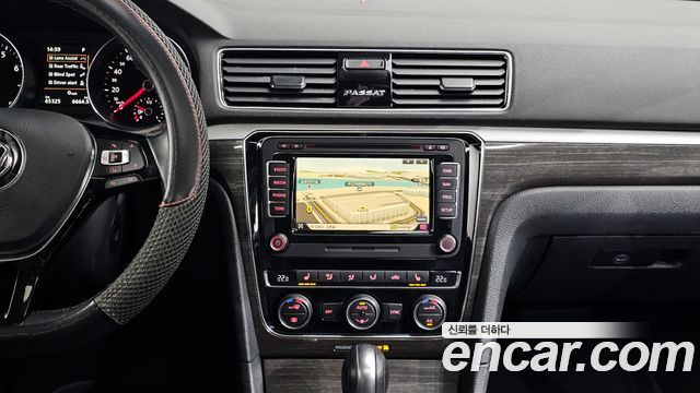 Volkswagen Passat 2018 — photo 15