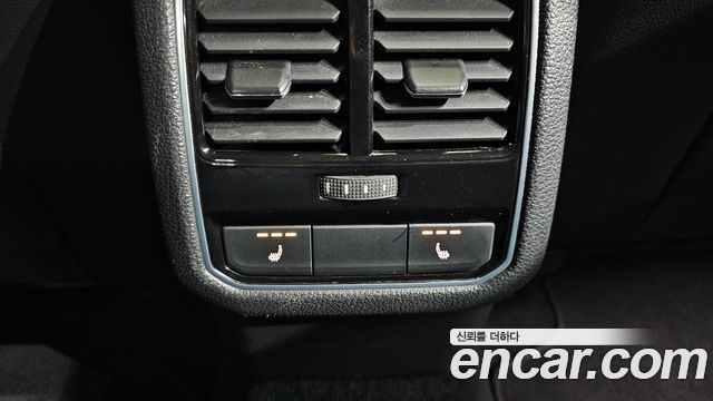 Volkswagen Passat 2018 — photo 19
