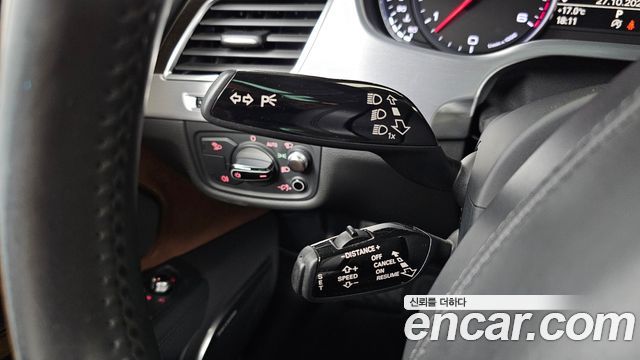Audi A8 2015 — photo 14