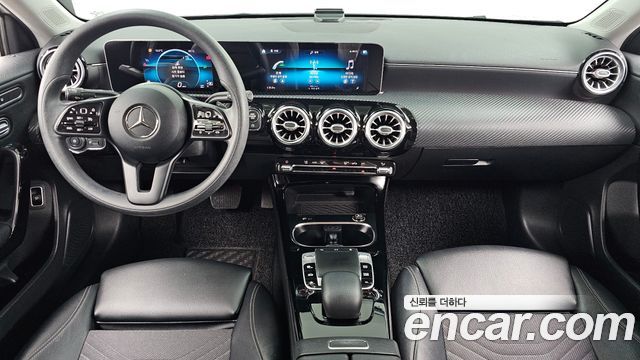 Mercedes-Benz A-Class 2020 — photo 7