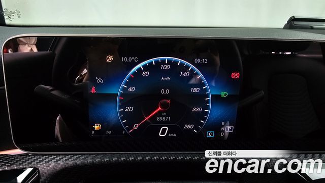 Mercedes-Benz A-Class 2020 — photo 8