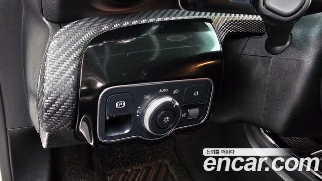 Mercedes-Benz A-Class 2020 — photo 14