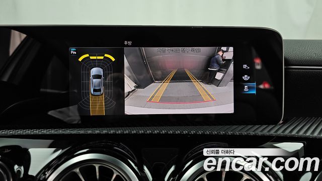 Mercedes-Benz A-Class 2020 — photo 17