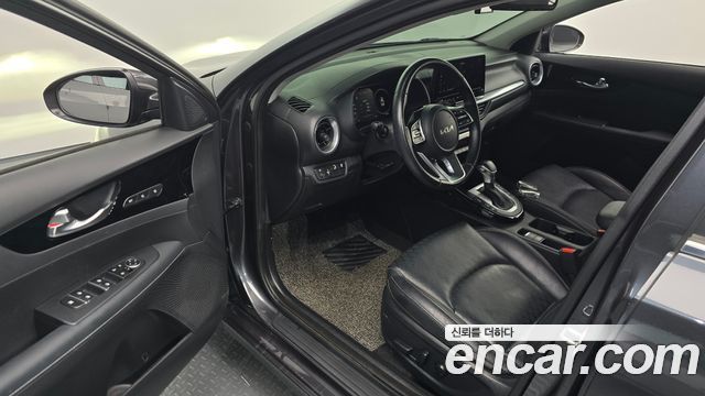 Kia K3 2022 — photo 13