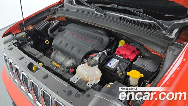 Jeep Renegade 2019 — photo 6