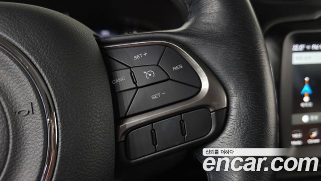 Jeep Renegade 2019 — photo 24