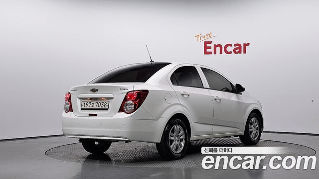 Chevrolet Korea Aveo 2014 — photo 2