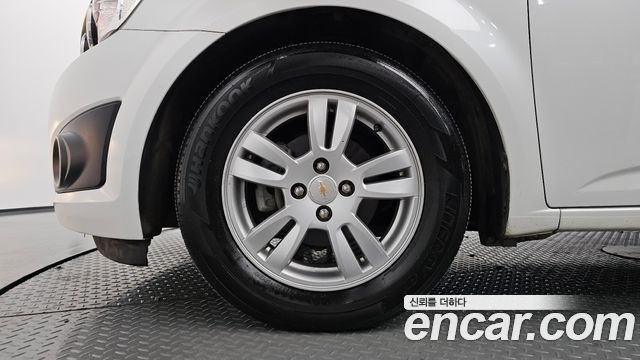 Chevrolet Korea Aveo 2014 — photo 5