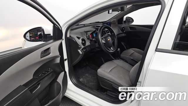 Chevrolet Korea Aveo 2014 — photo 13