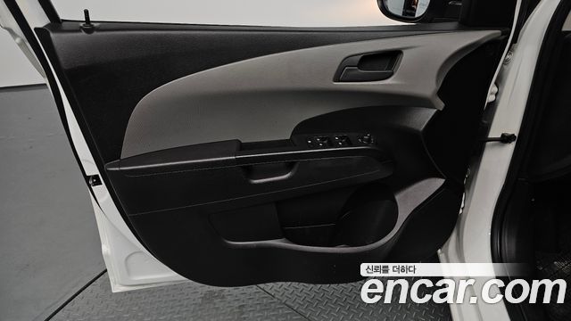 Chevrolet Korea Aveo 2014 — photo 14