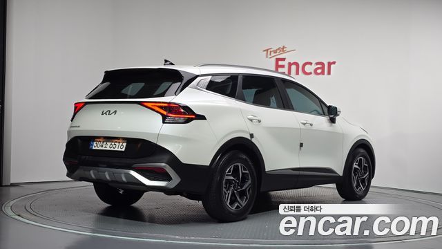 Kia Sportage 2022 — photo 2