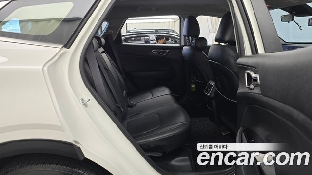 Kia Sportage 2022 — photo 17