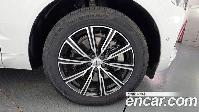Volvo XC60 2021 — photo 5