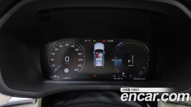 Volvo XC60 2021 — photo 11