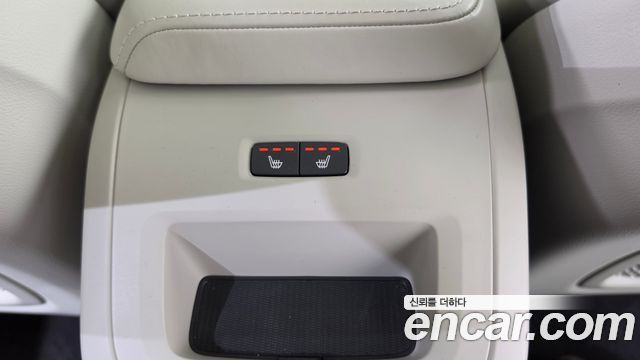 Volvo XC60 2021 — photo 24