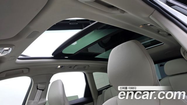 Volvo XC60 2021 — photo 25