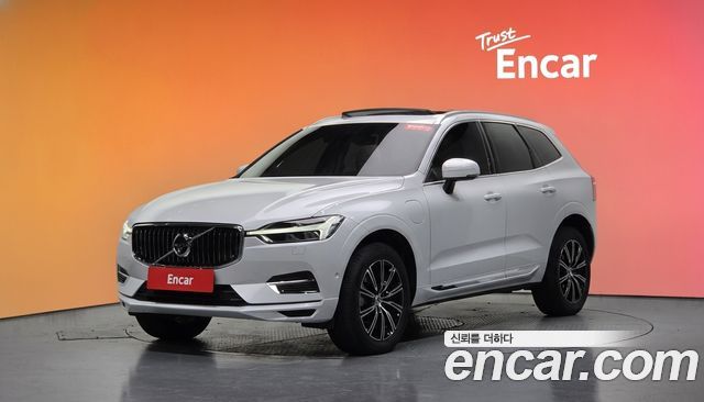 Volvo XC60 2021 — photo 1