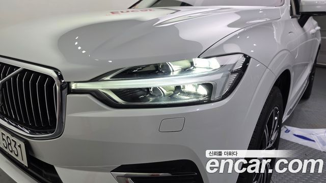 Volvo XC60 2021 — photo 8