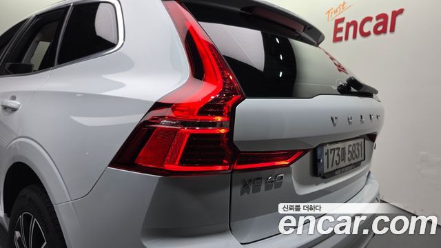 Volvo XC60 2021 — photo 9