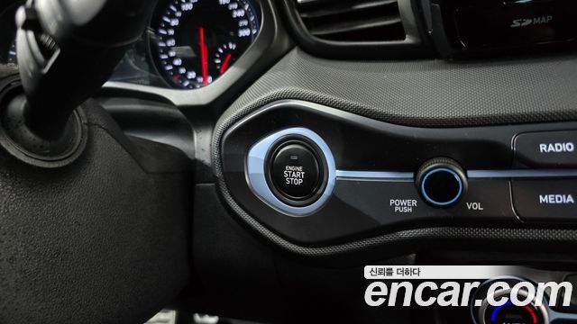 Hyundai Veloster 2019 — photo 25