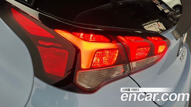 Hyundai Veloster 2019 — photo 9