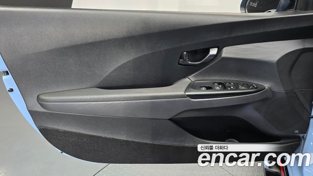 Hyundai Veloster 2019 — photo 14
