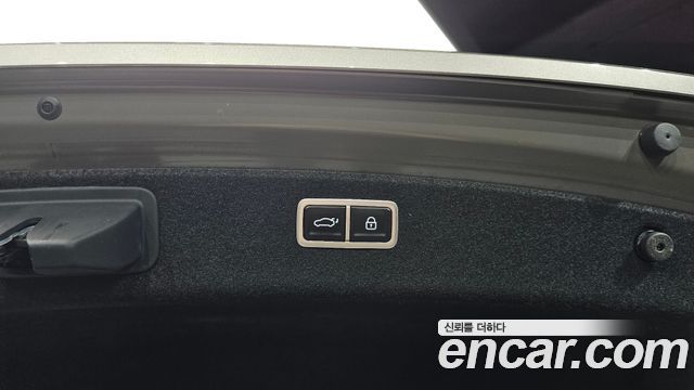 Genesis G80 2021 — photo 27